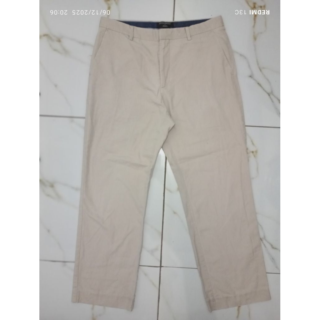 preloved celana panjang chino pria reguler banana republic