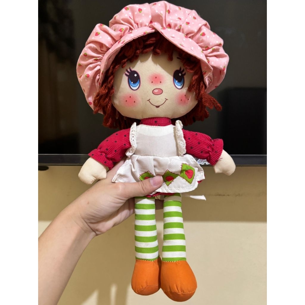 Boneka strawberry shortcake label aman original