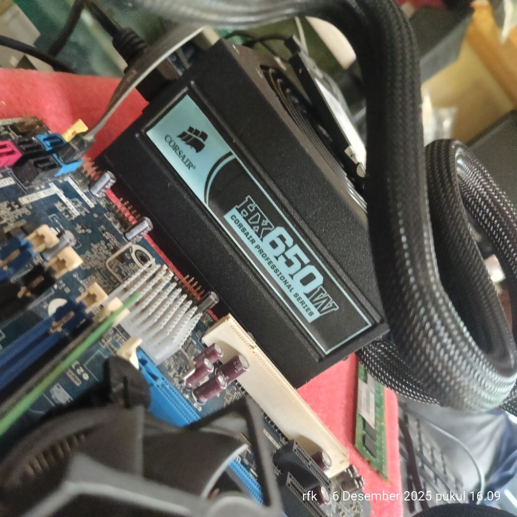 PSU PC Corsair 650W Semi Modular