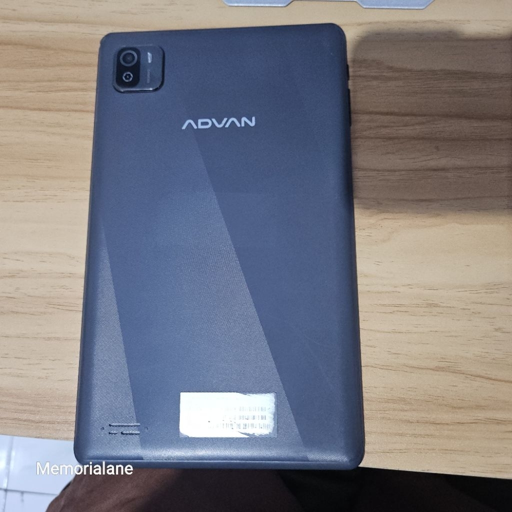Tablet Advan Xtab ram 4GB penyimpanan 64GB bonus standing tablet - second hand - bekas