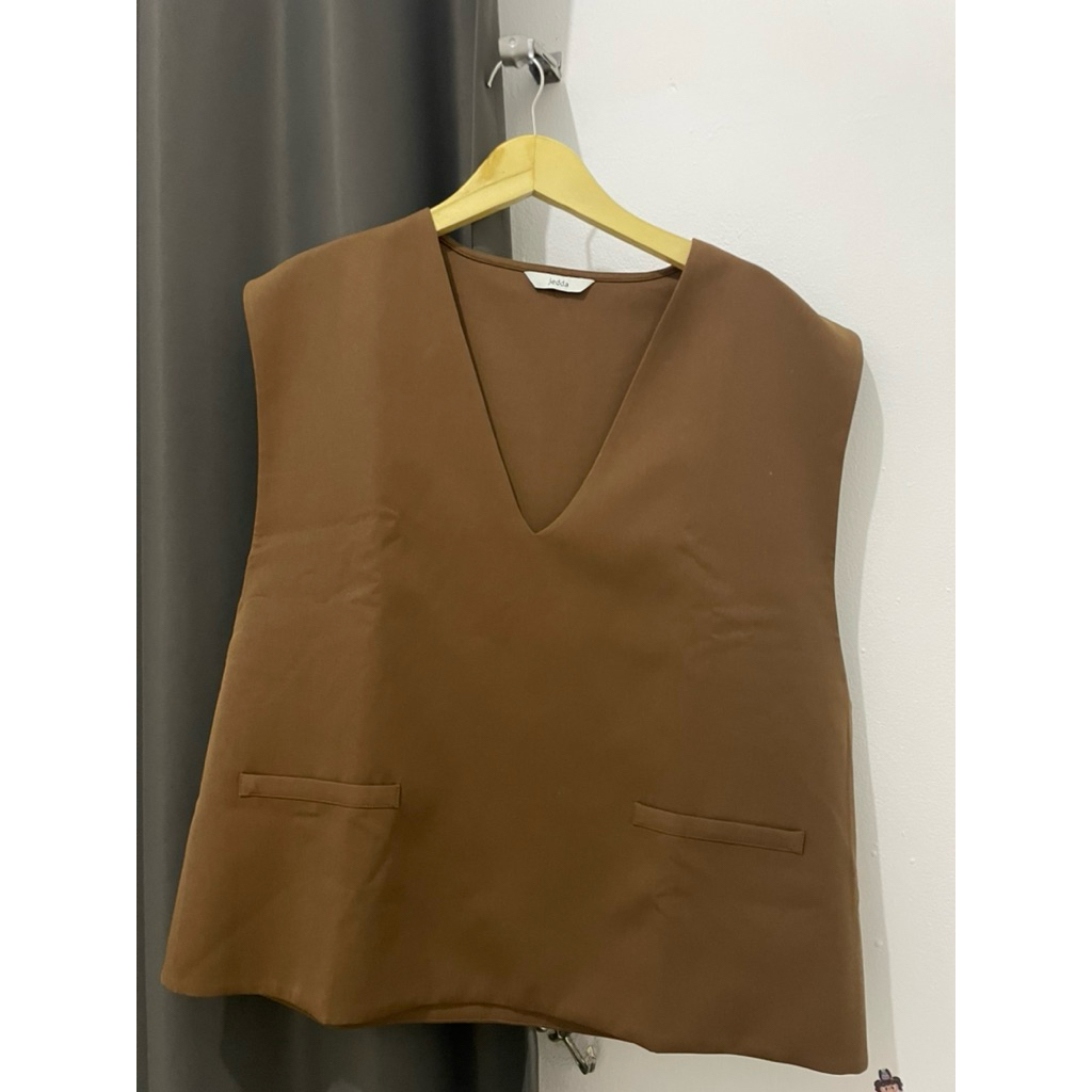 jedda vest cinnamon