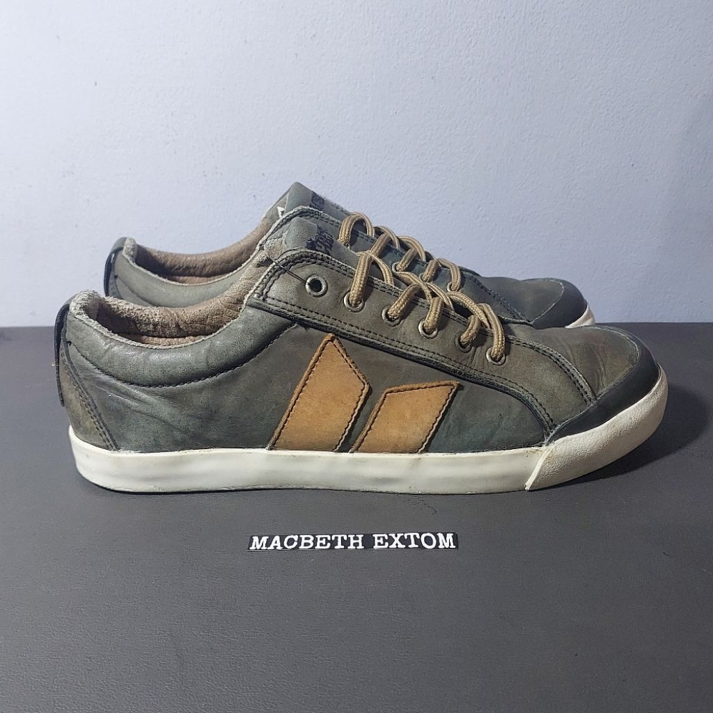Macbeth Eliot Grey Antilope Size 39 Era Tom