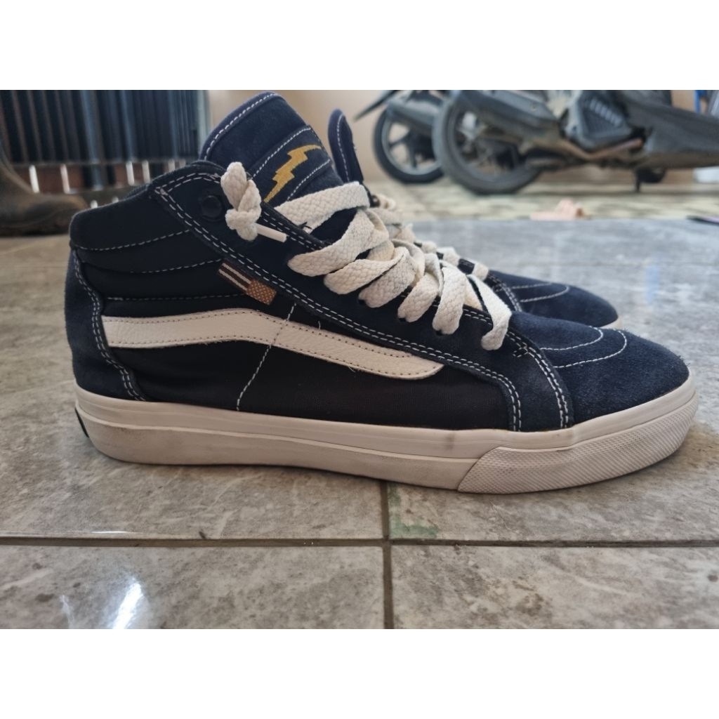 Sepatu Vans Sk8 Suede Second Preloved
