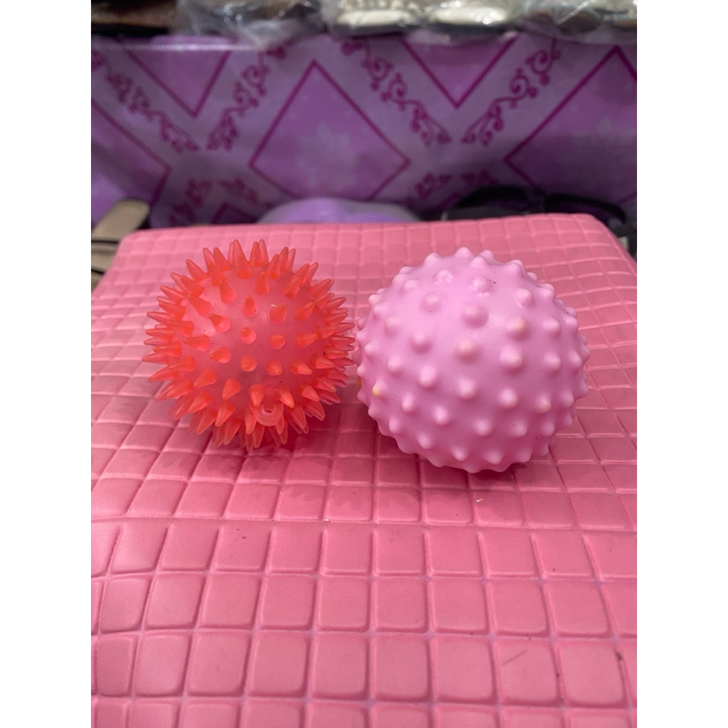 PL mainan anak bola genggaman bayi/anak motif duri duri 6-7cm satu set