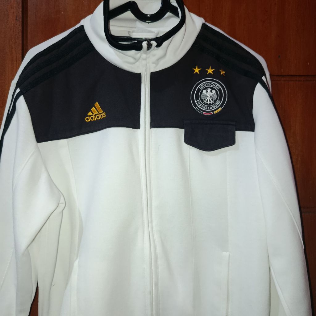 Tracktop Adidas Germany