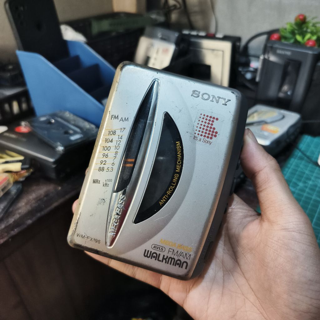 Walkman Sony WM-FX195