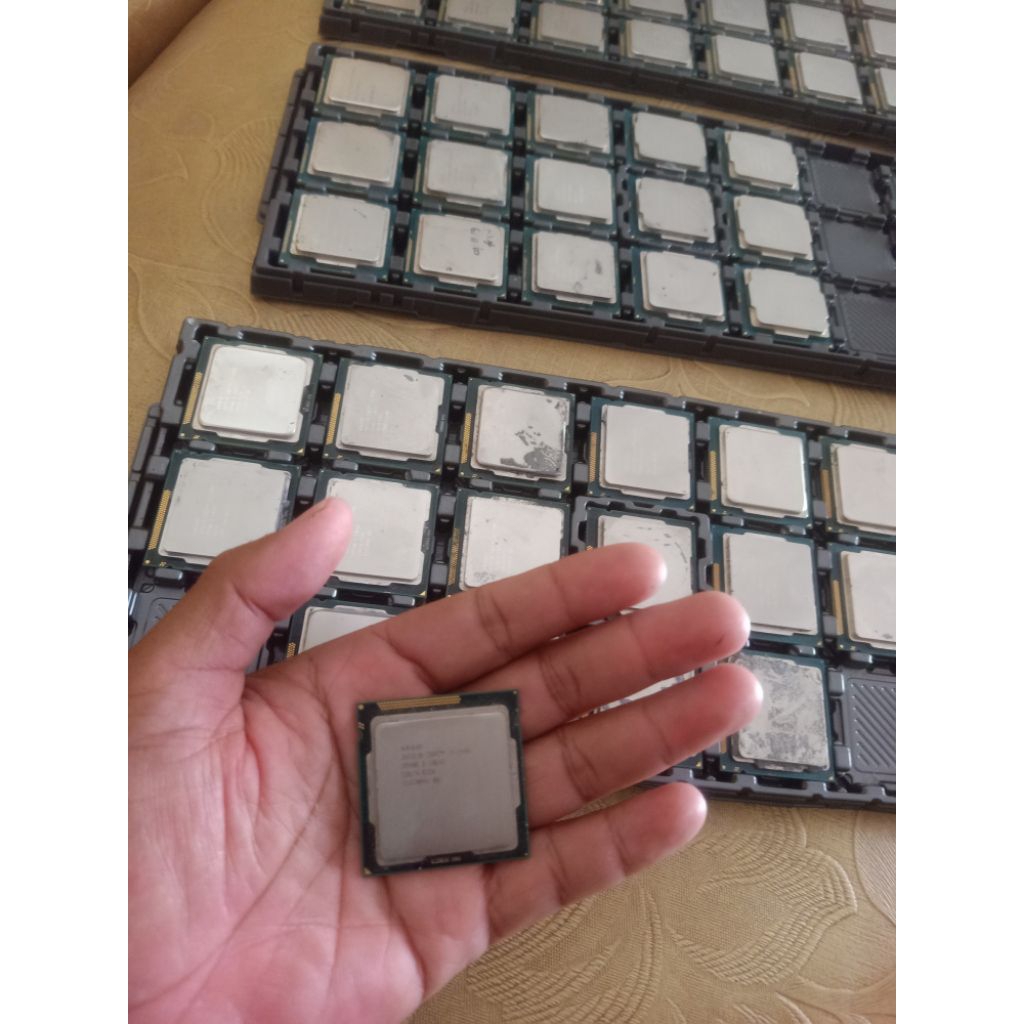 Processor Core i3 7100