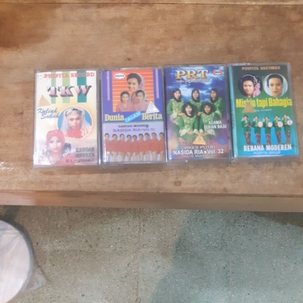 kaset pita nasida ria album