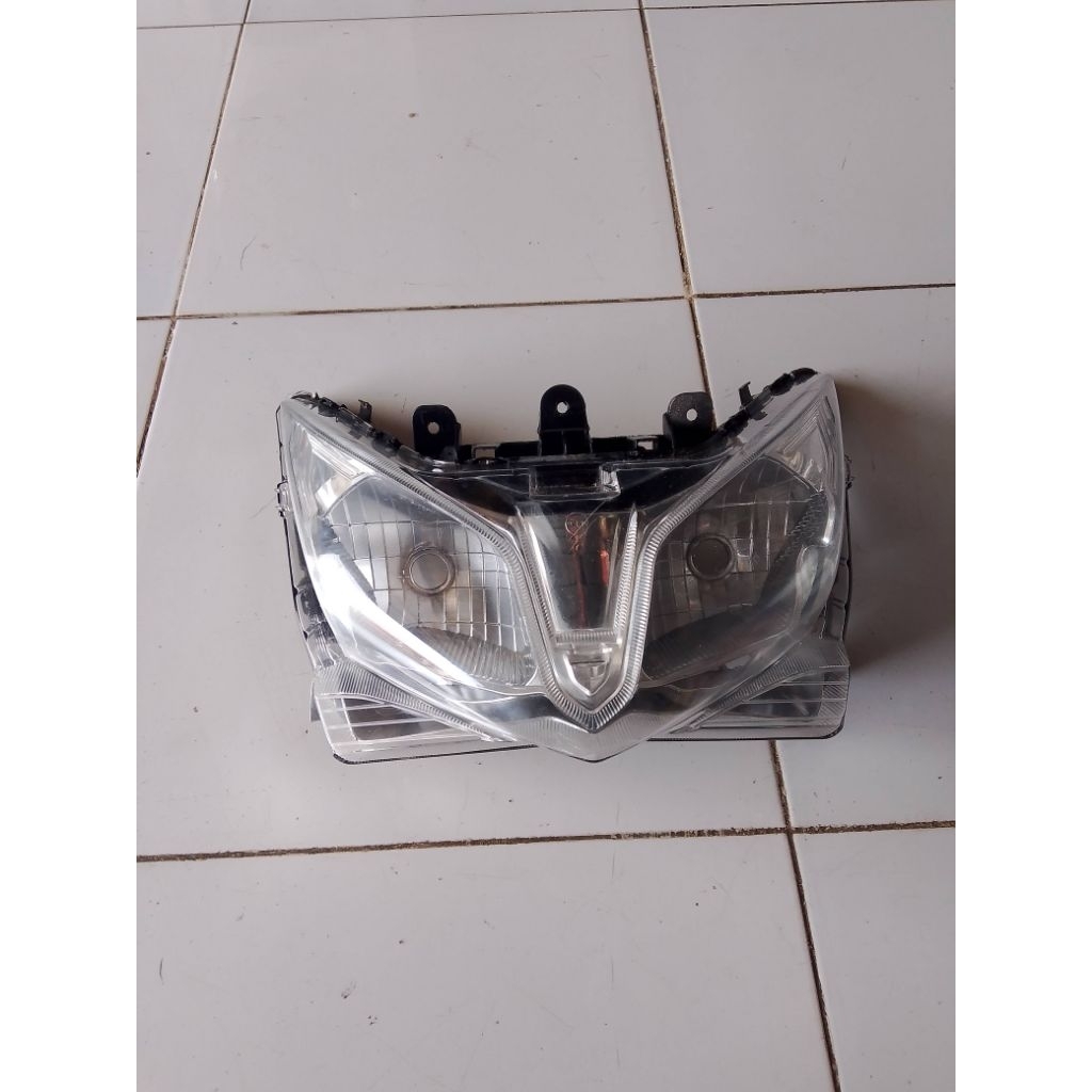 Lampu depan Motor Honda Vario 125