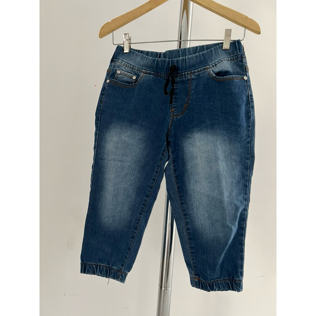 Celana Pendek Selutut Denim Jeans Wanita Perempuan