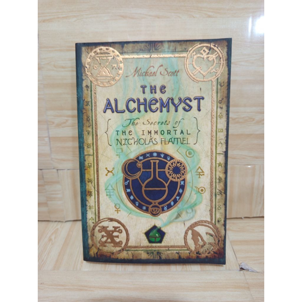 The Alchemyst by Michael Scott