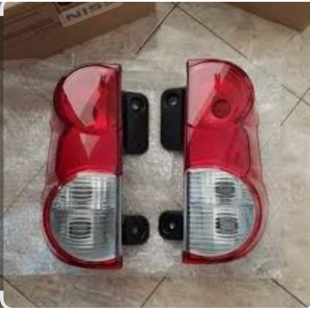 stoplamp mobil Nissan Evalia