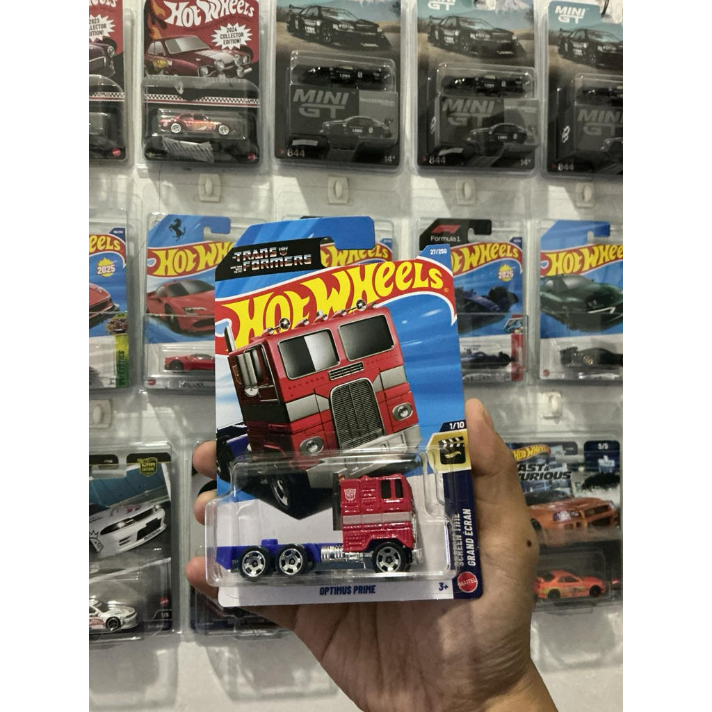 Hotwheels Optimus prime