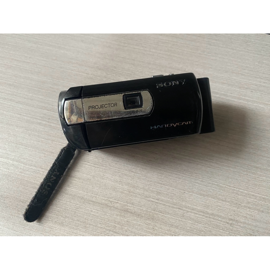 Handycam Sony DCR - PJ6E