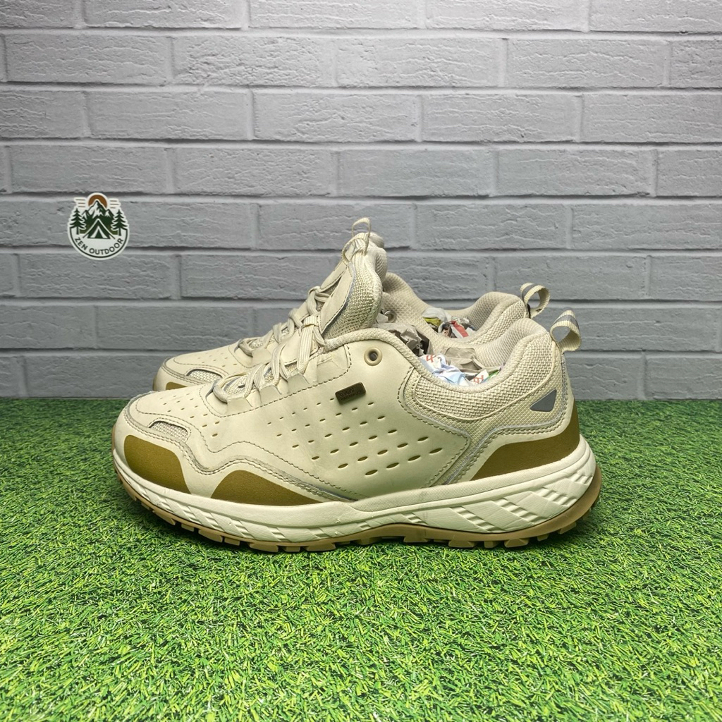 sepatu outdoor casual jean micel basquiat Size 39