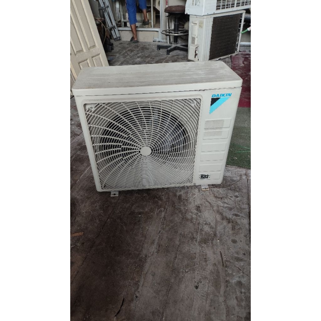 ac daikin 2 pk bekas