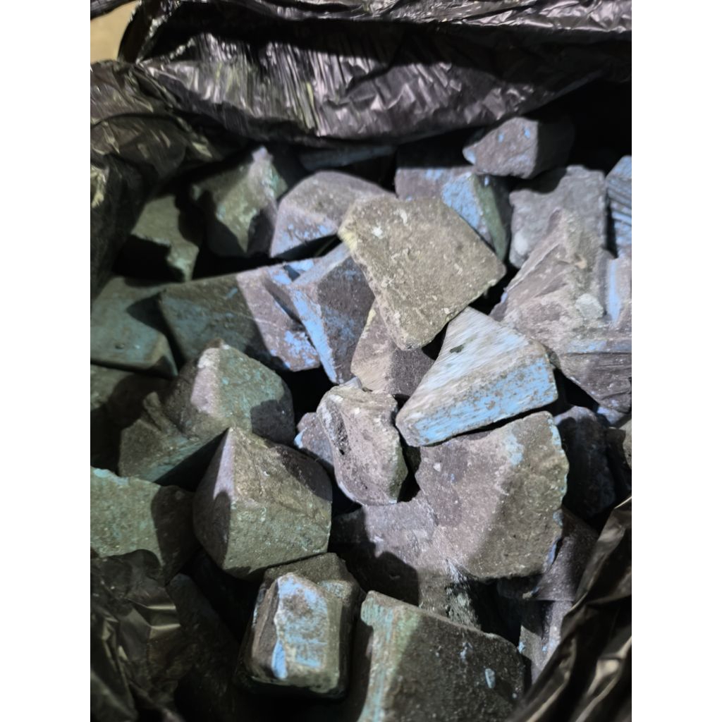 BATU POLES BIRU PROTOL FINISHING POLES