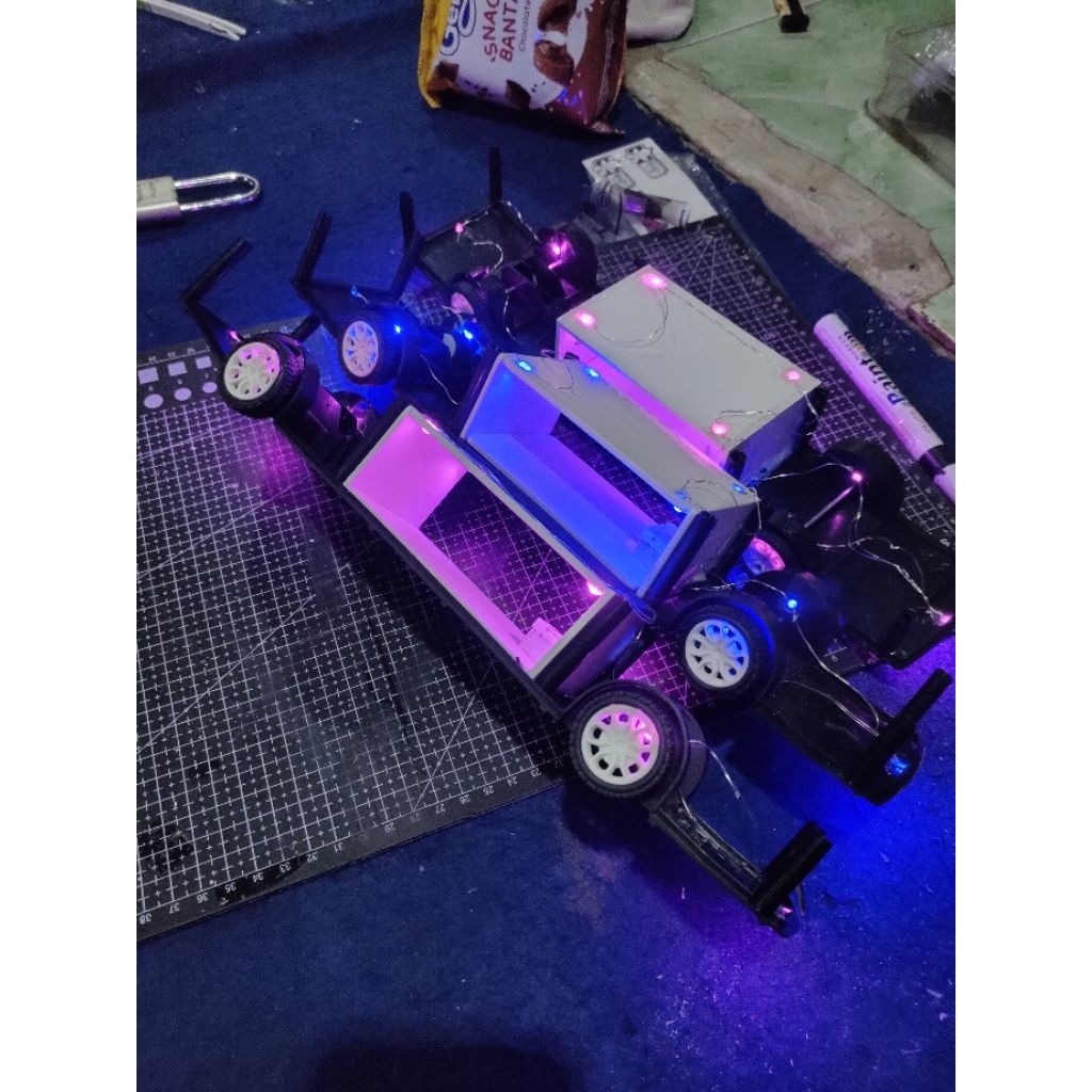 SASIS MINIATUR MODIF BUS PLASTIK/RKC