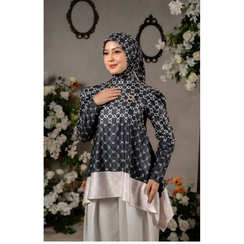 READY - Klamby - Calya Blouse Sable