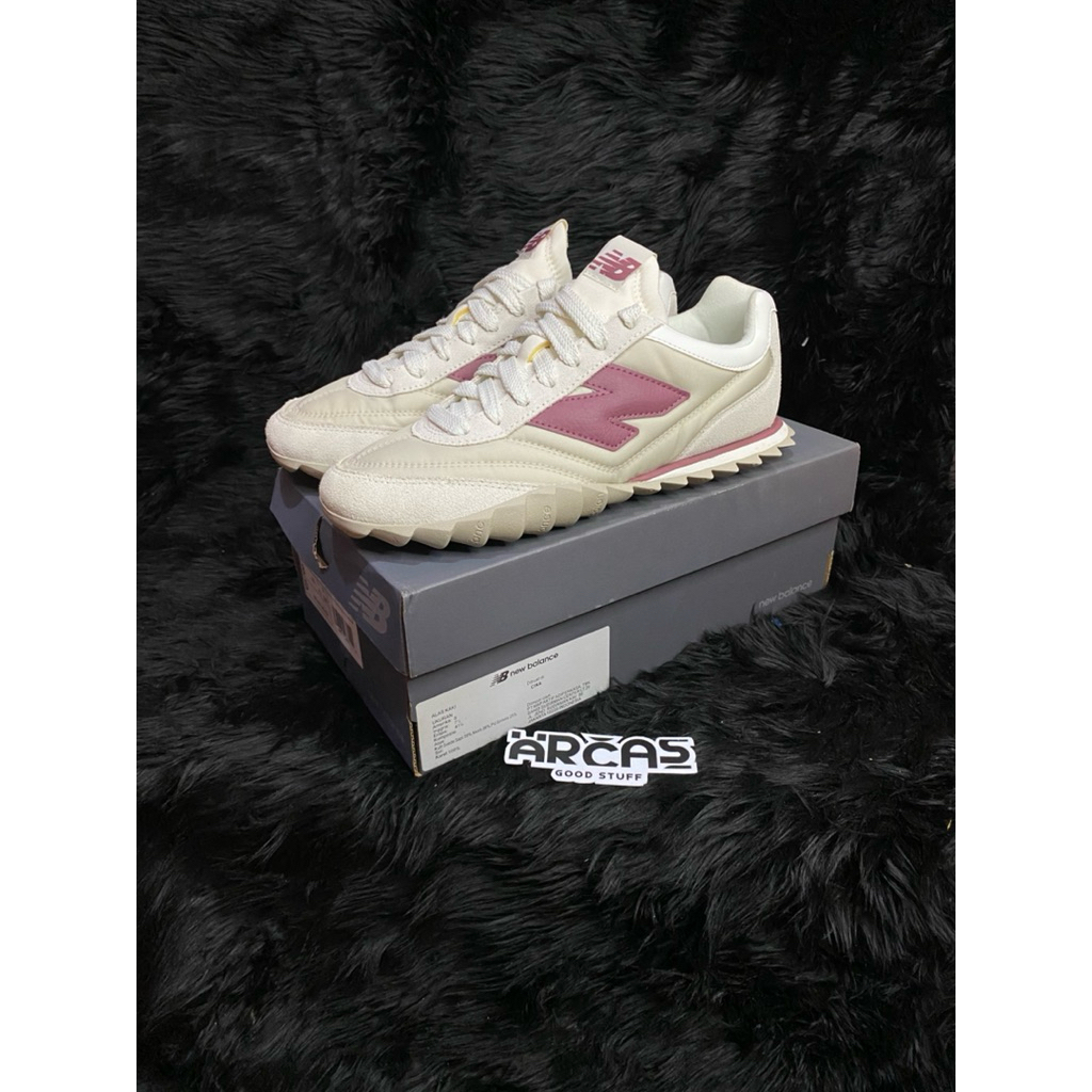 New Balance RC 30 Trainers White Burgundy URC30UA