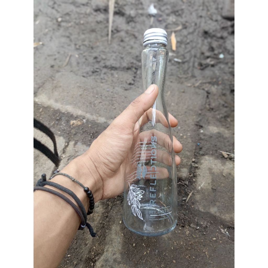 BOTOL AQUA KACA REFLECTION BERSIH, COCOK UNTUK WADAH PENYIMPANAN MADU, PAJANGAN, DAN WADAH CUPANG