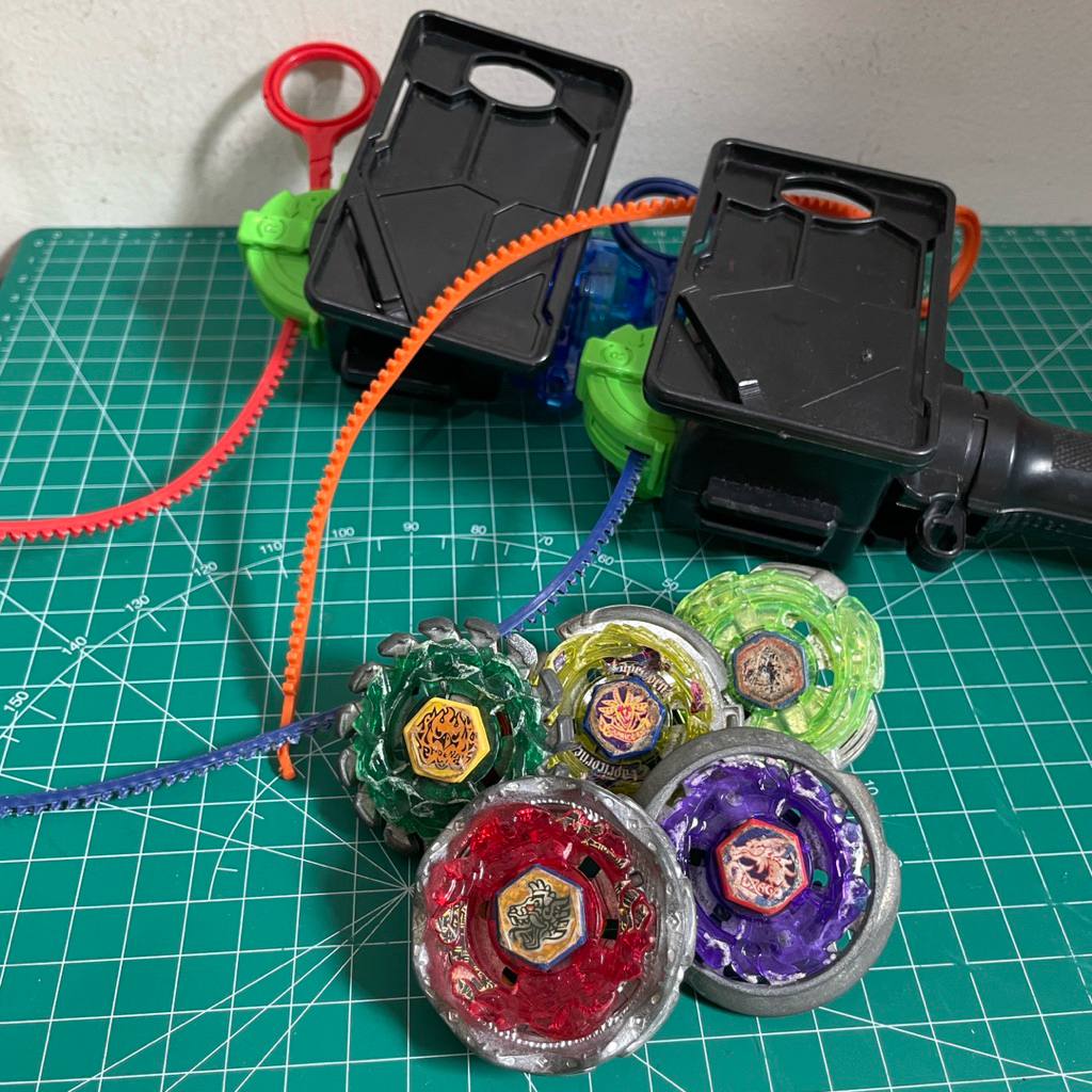 Mainan Beyblade Jadul 5 Pcs Bekas Preloved