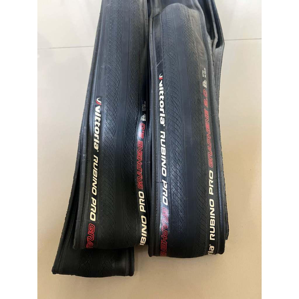 VITTORIA RUBINO PRO 700x28