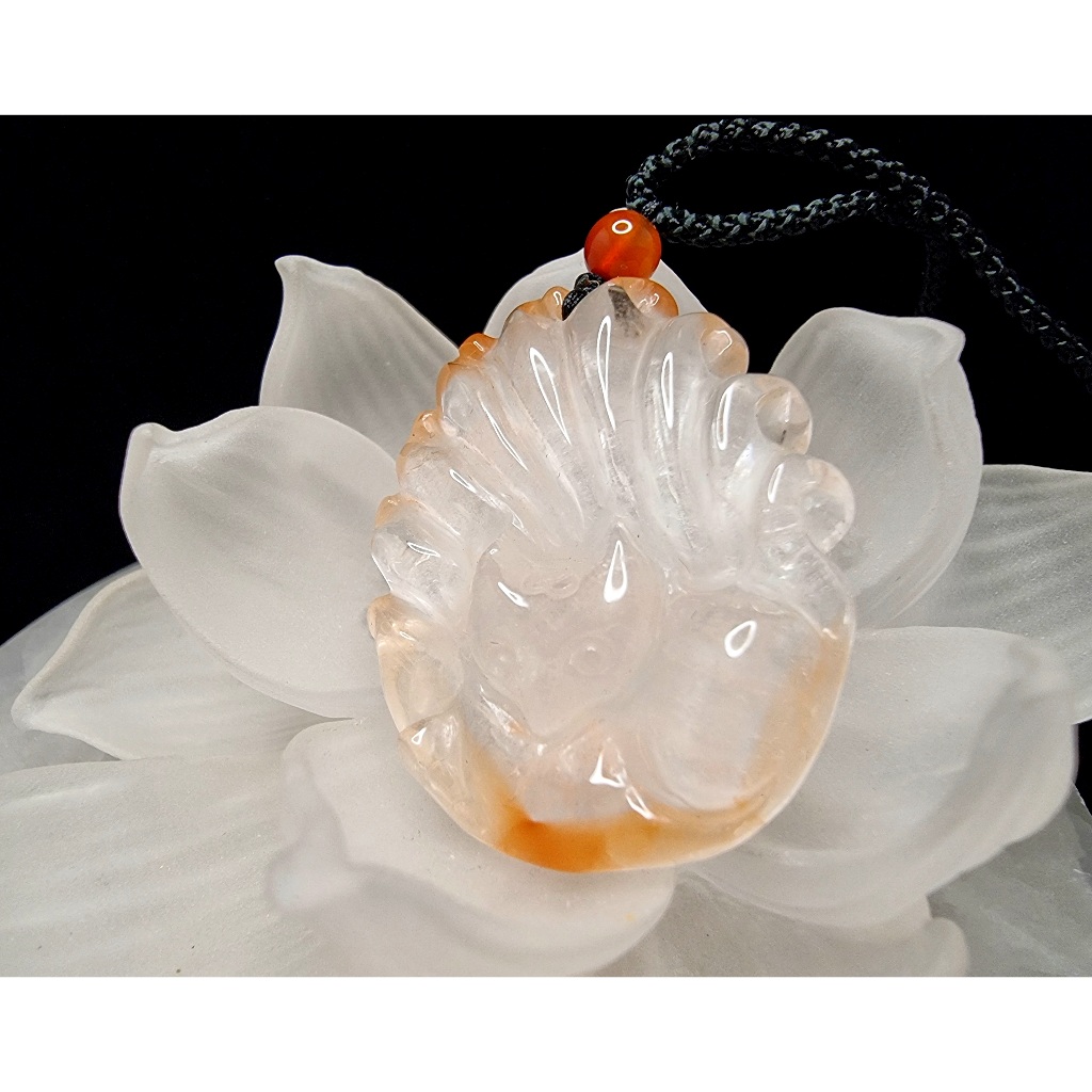 Liontin Batu Red Phantom Quartz Bulu Kelinci 9 Tails Fox 5A 38mm F929