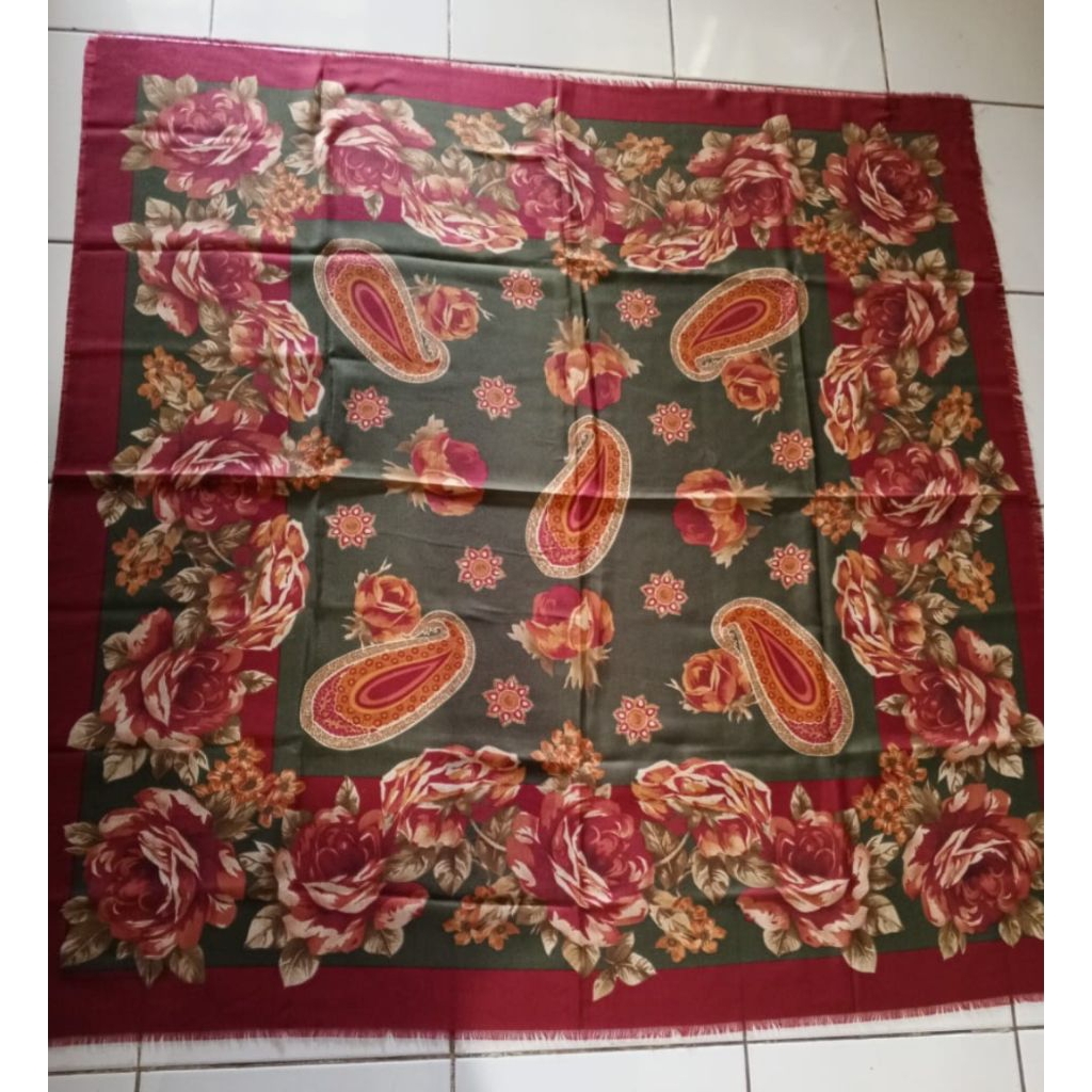 Kerudung segiempat tierack italy