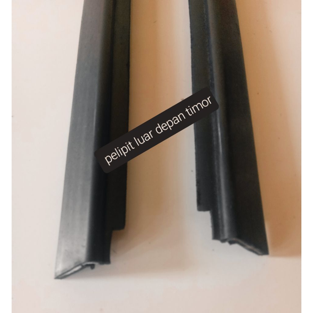 PELIPIT KACA LUAR DEPAN TIMOR