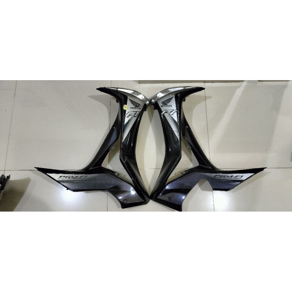 sayap samping tebeng samping Supra x 125 helm in kiri dan kanan fullset lampu sein