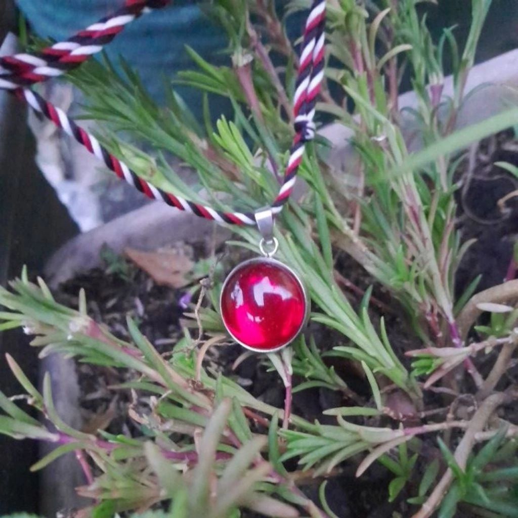 kalung liontin talitridatu batu akik delima merah siem bulat 18 mm