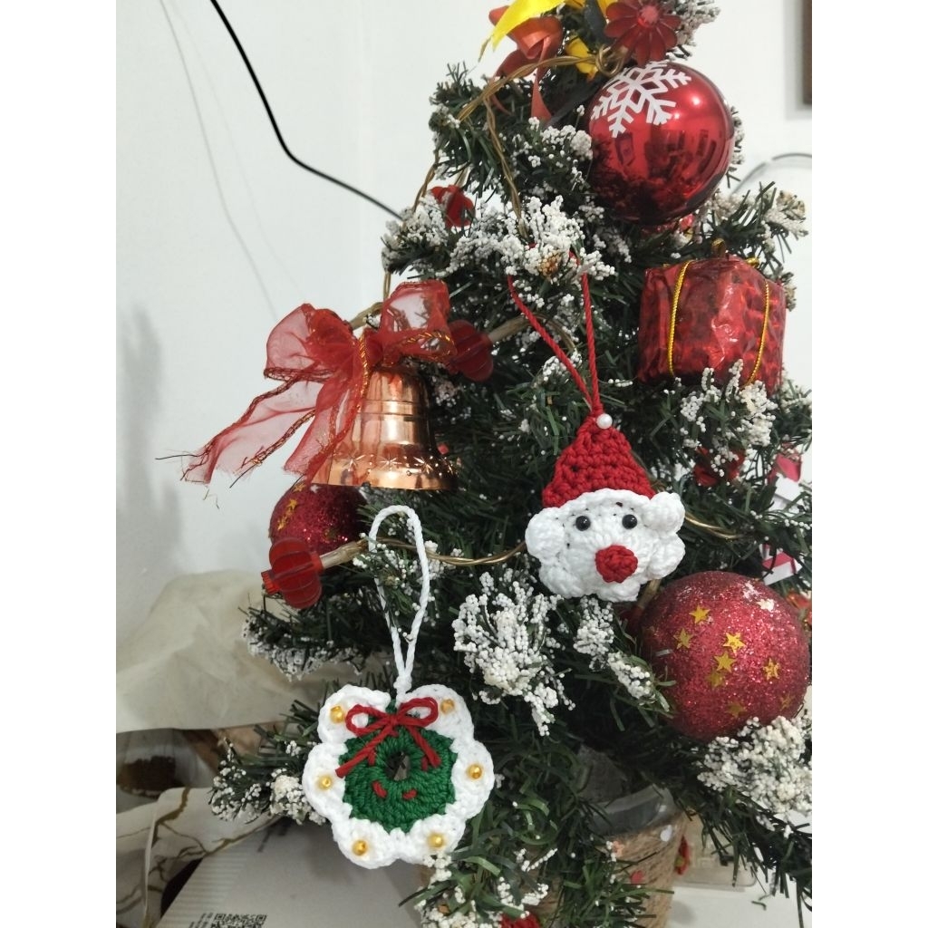Ornamen Natal Rajut / gantungan kunci / hiasan tas / hiasan pohon natal