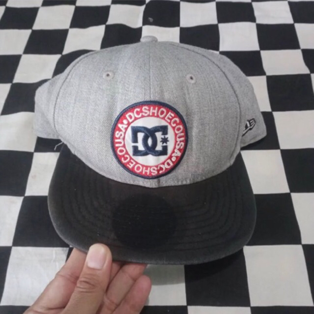 Topi snapback dc new era original second