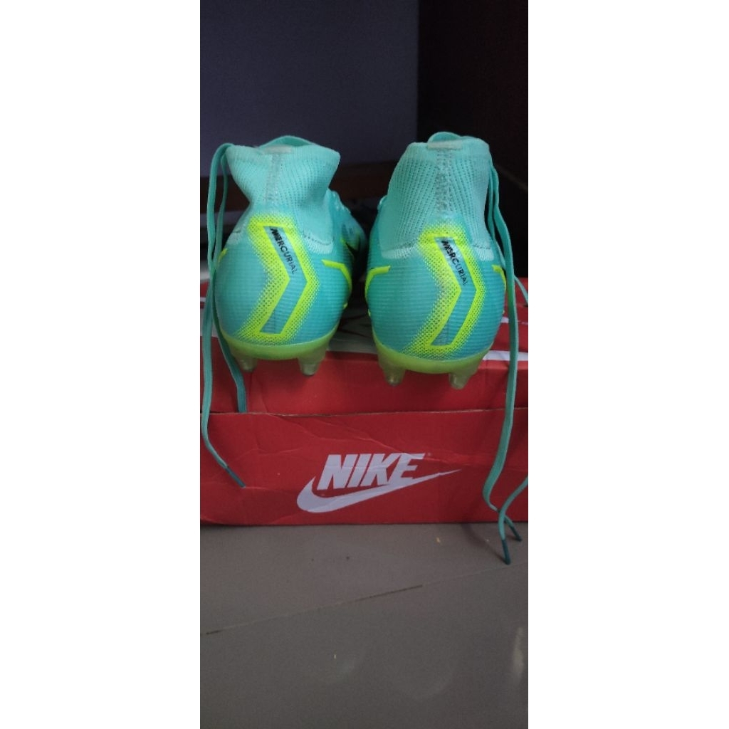 Sepatu Bola Nike Mercurial
