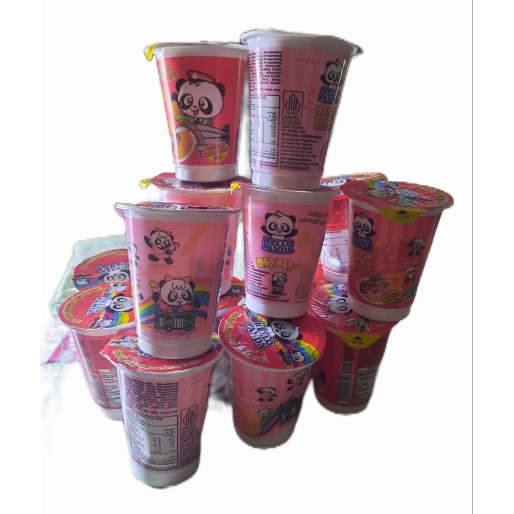 12 pcs )HELLO PANDA  STICK Biskuit snack