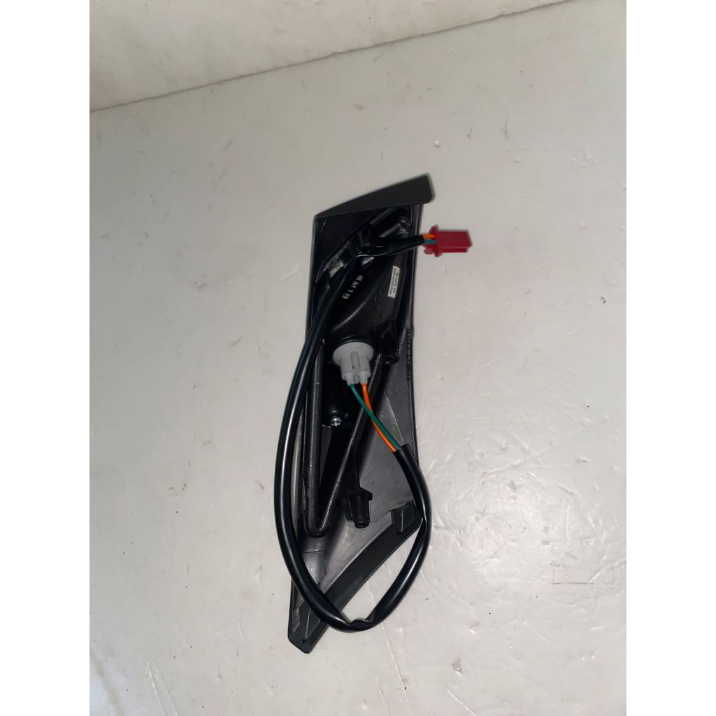 Lampu Sein Kiri Depan Honda Vario 110 Karburator33450KVB931