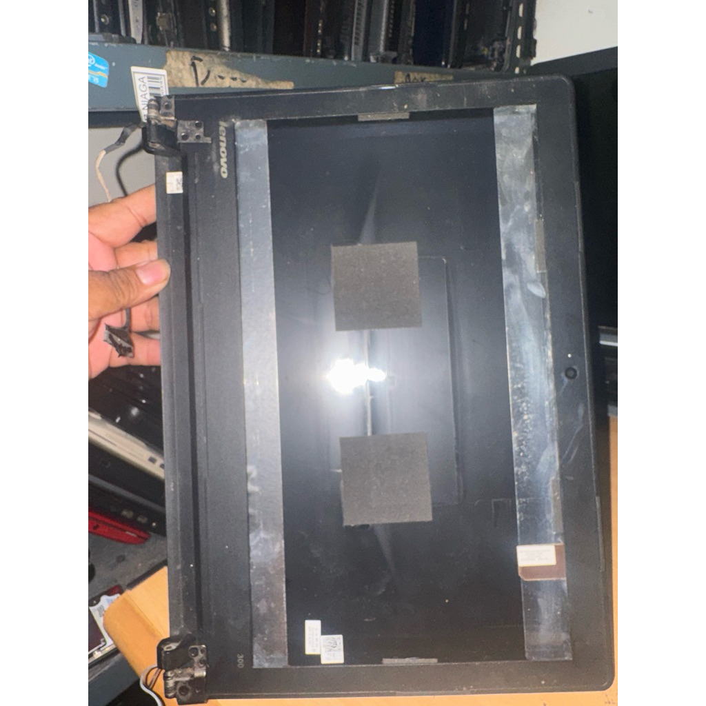 casing layar lenovo 300-14IBR