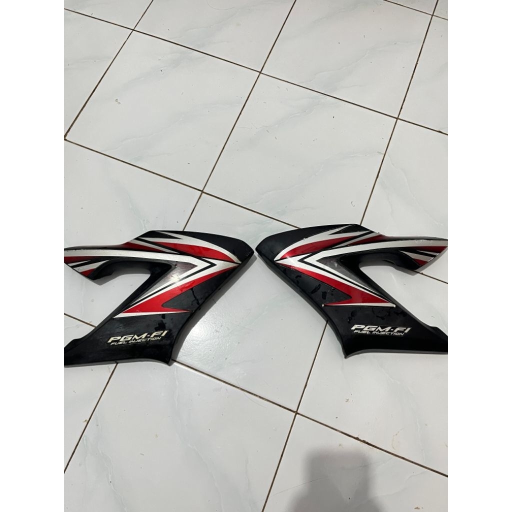 Sayap Shroud Inner Kupingan Tengki CB150R Old Saset Kanan Kiri ORI Copotan Motor