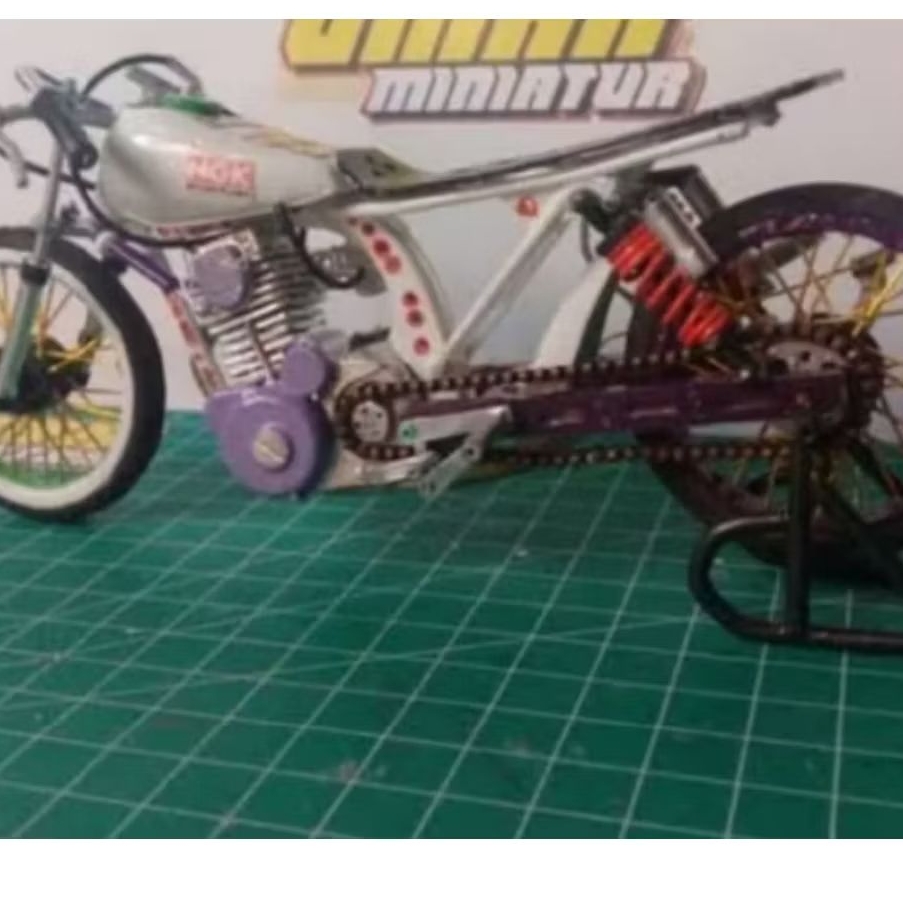 miniatur diecast Honda gl 100 modif surex racer scala1;16