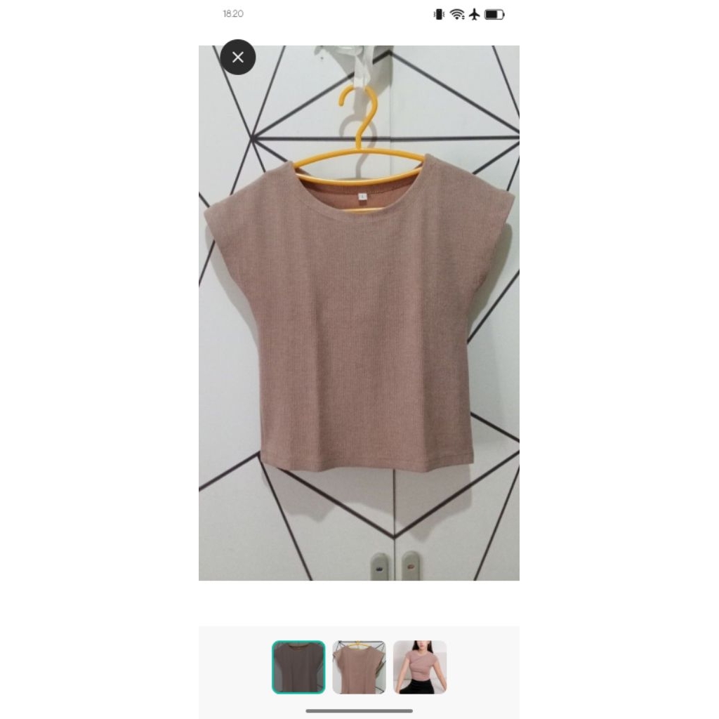 AIJO Crop Top
