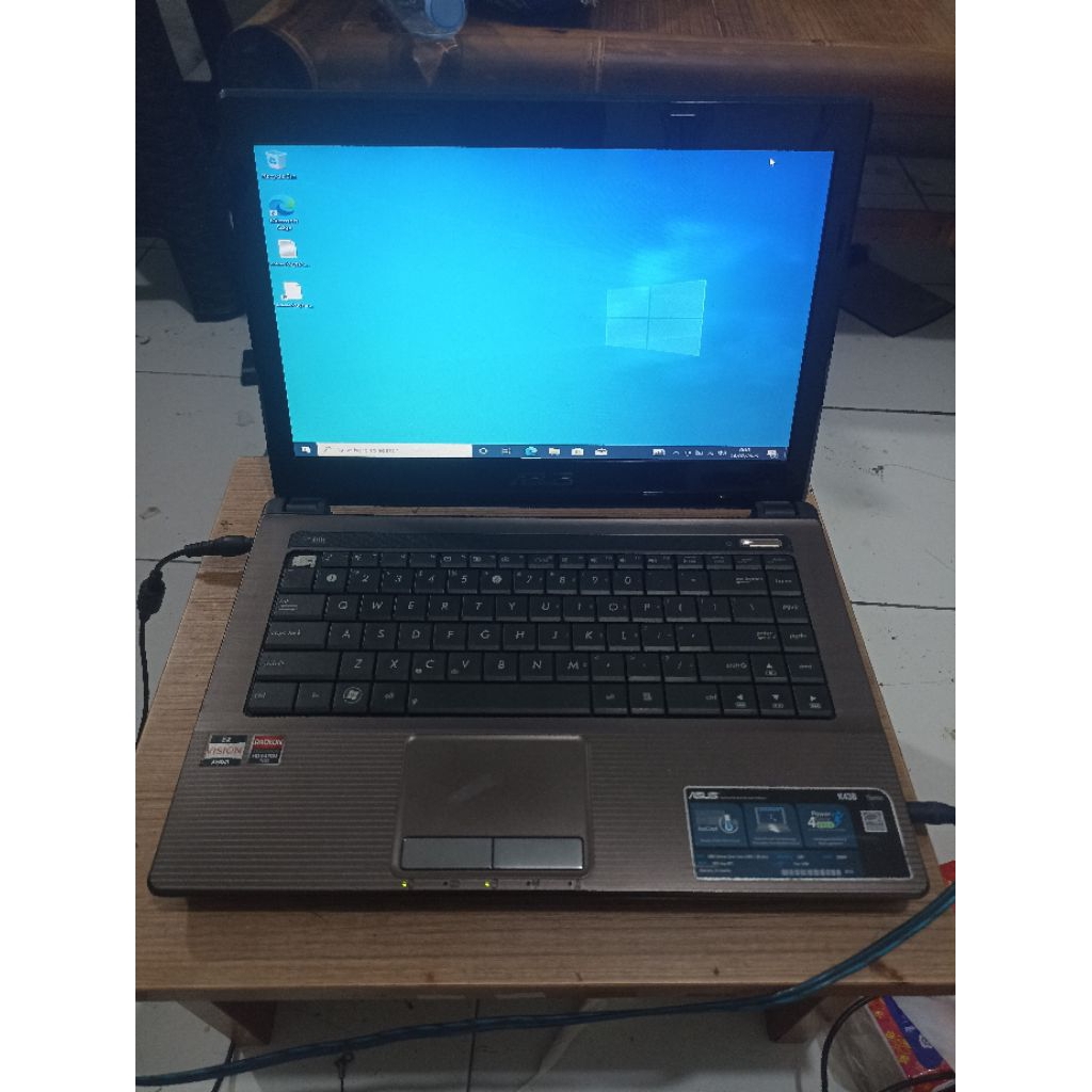 Asus K43U - AMD E-350 - Ram 4 GB - Normal Asus K43U - AMD E-350 - Ram 4 GB - Normal Semua Siap Pakai