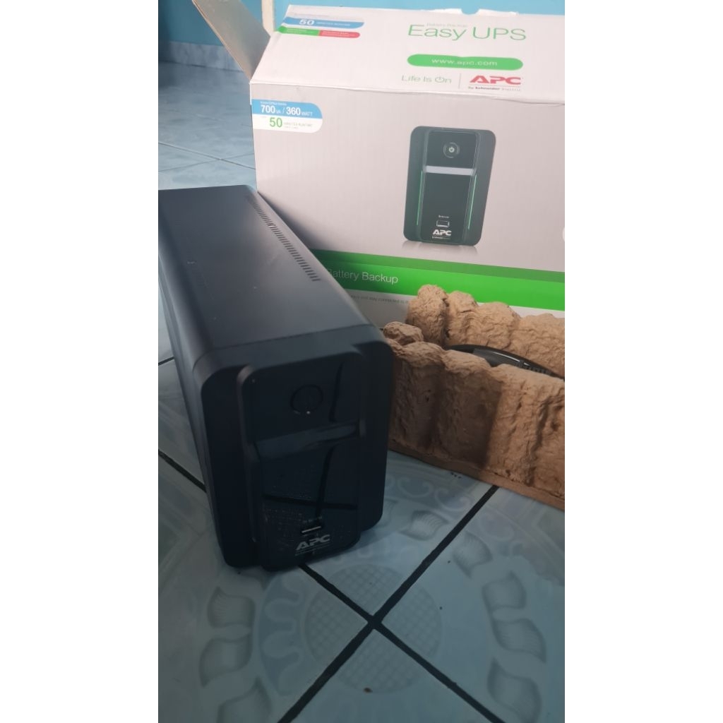 UPS APC BX700LUI-MS - BEKAS