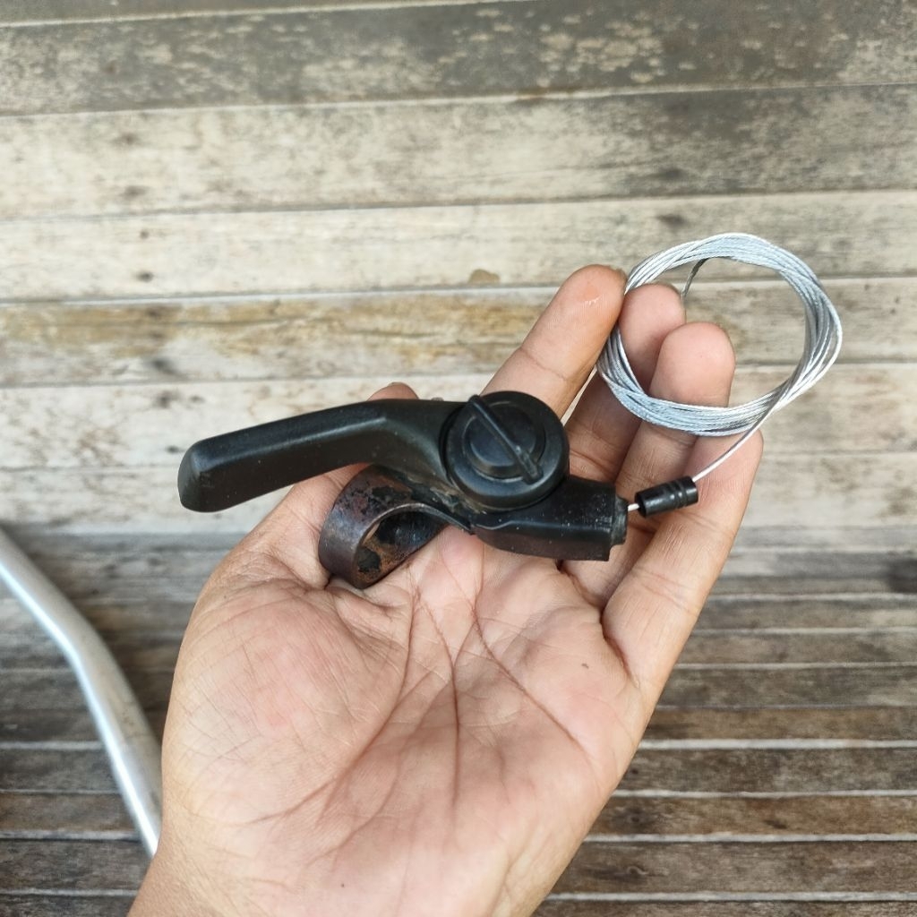 Shifter Suntour Accoushift kiri aja