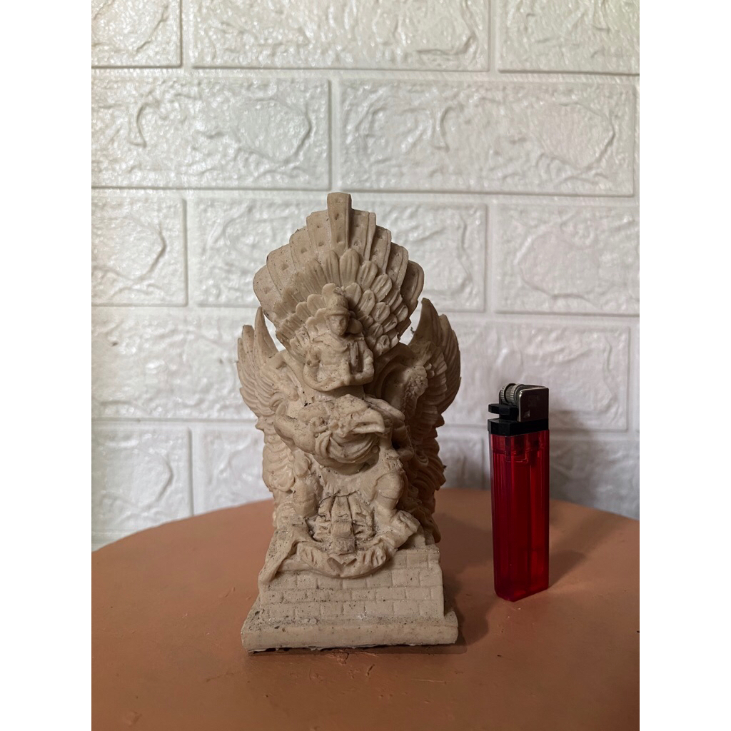 miniatur garuda wisnu kencana