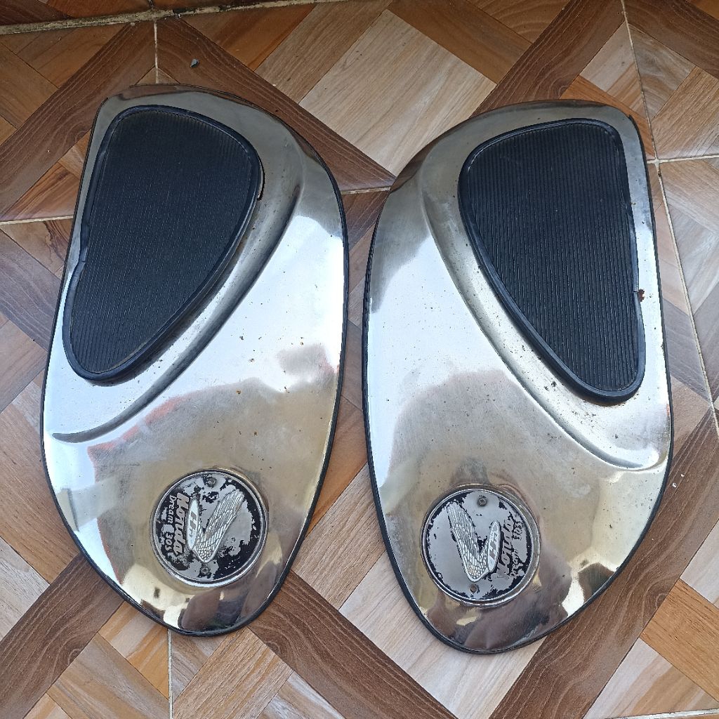 Original cover panel tangki gas tanks super hawk Honda CB dream 305 cb77 cb72