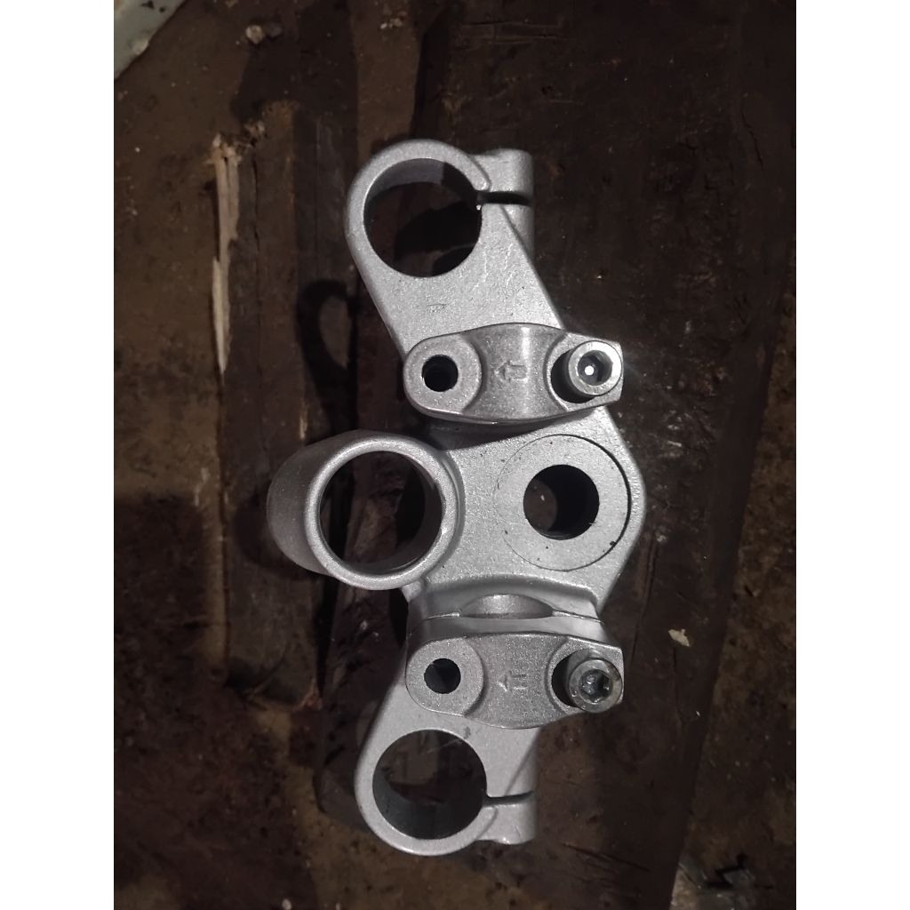 segitiga atas ninja kis gorilla.