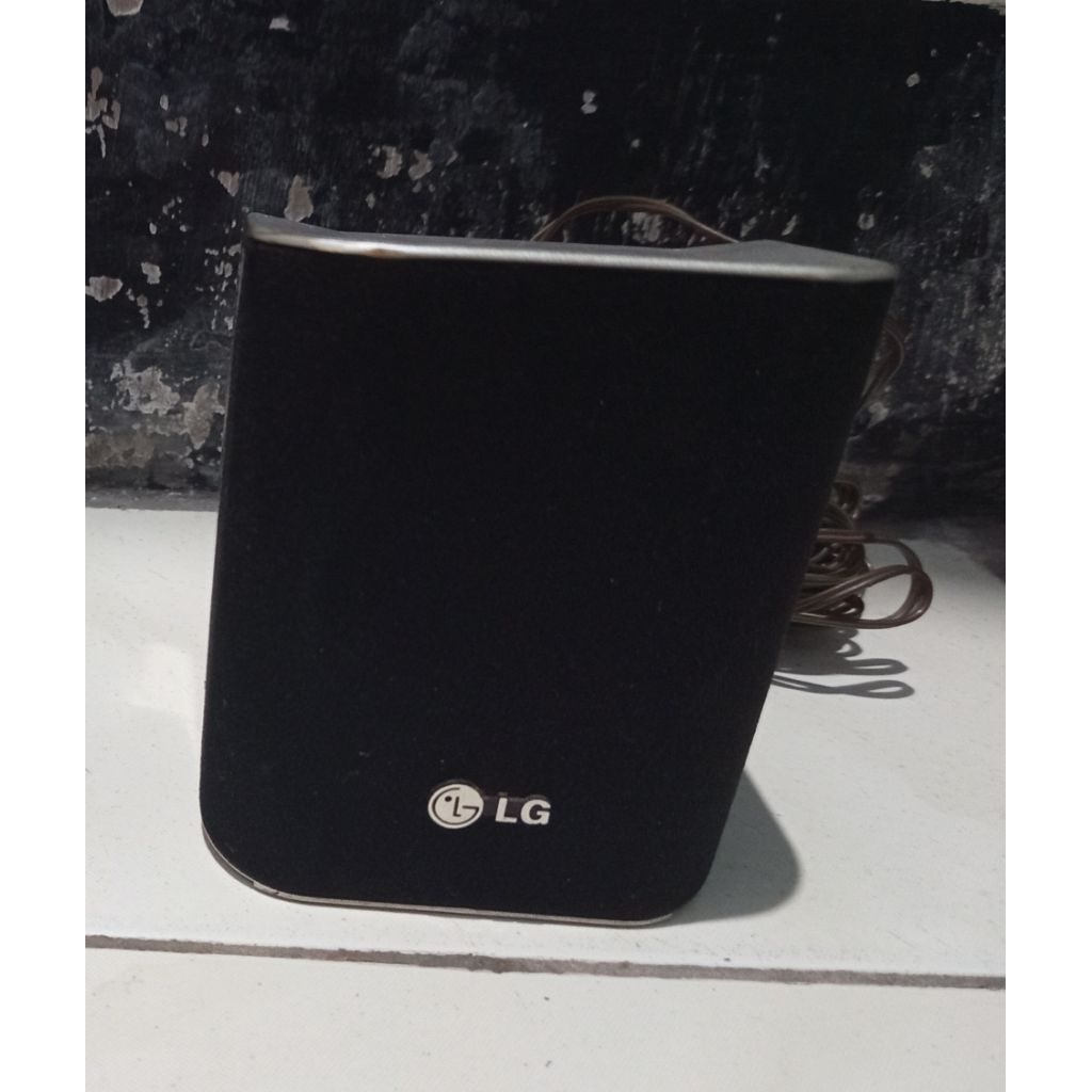 speaker satelit Lg