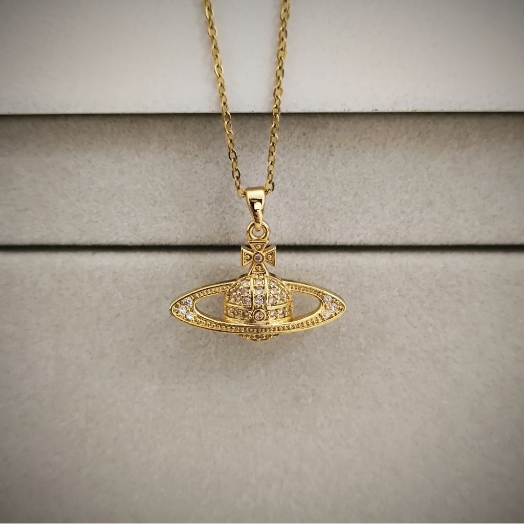 Kalung Vivienne Westwood