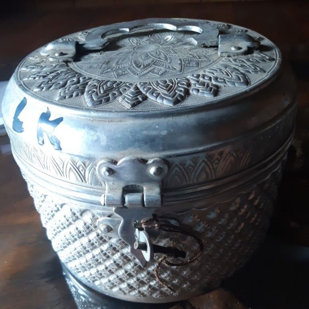 tenong almunium jadul ukir tebal 20cm